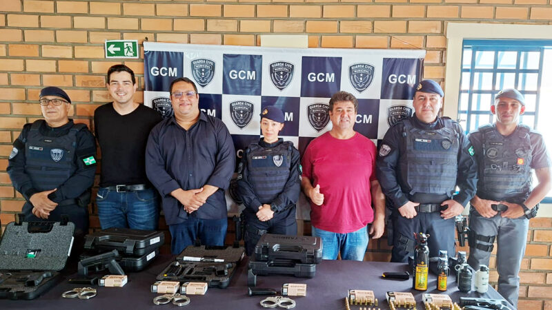 Presidente Itamiro Floriano participa da solenidade de entrega de armas para a Guarda Municipal de Paranapanema